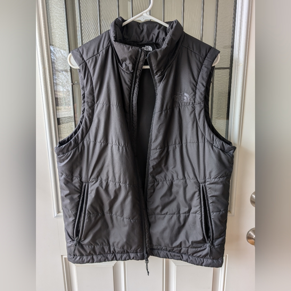 The North Face Men's Black Puffer Vest